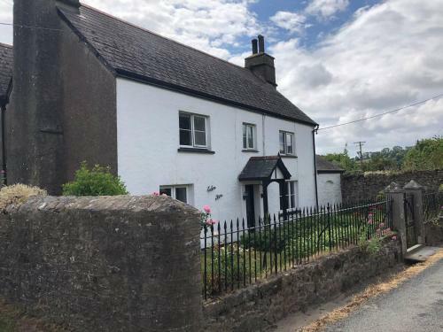 Characteristic 5-bed House On The Edge Of Dartmoor