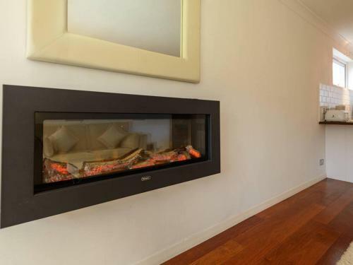 Corrin - Chic 1 Bedroom Apartment