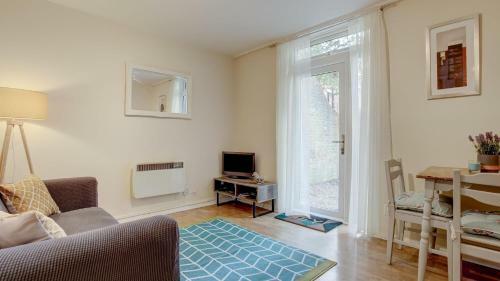 Apartamento Simple City Centre Flat Near River W/ Free Parking