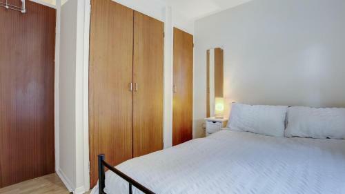 Apartamento Simple City Centre Flat Near River W/ Free Parking