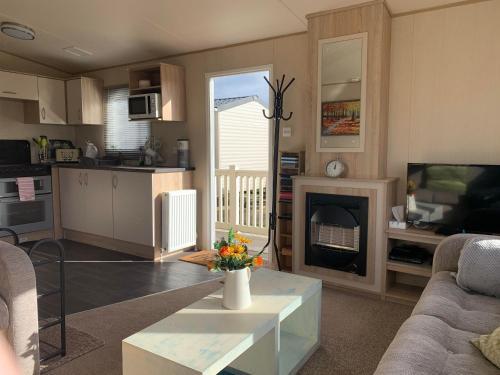 Brand New 8 Berth Caravan - Sleeps 8