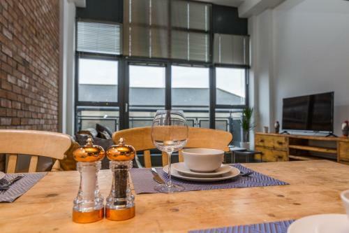 Spacious 3 Bed City Centre Apartment