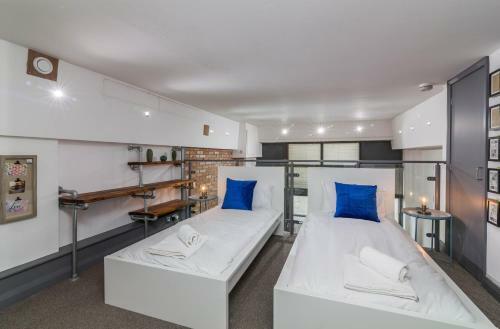 Spacious 3 Bed City Centre Apartment