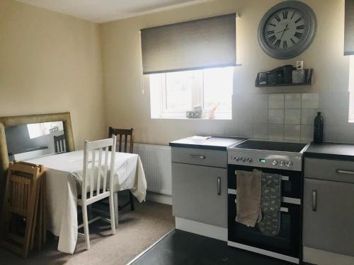Boutique King Bed Apartment Nuneaton