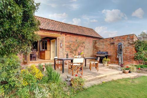 Orford Chateau Sleeps 12 With Wifi