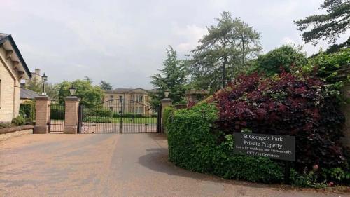Apartamento 2 Bed In Historical Oxford Building W/ Parking