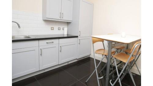 Apartamento 2 Bed In Historical Oxford Building W/ Parking