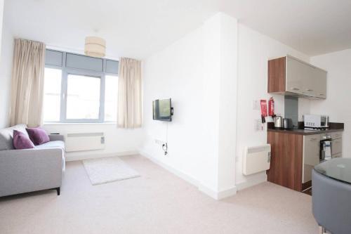 Modern Oxford Apartment - Sleeps 4