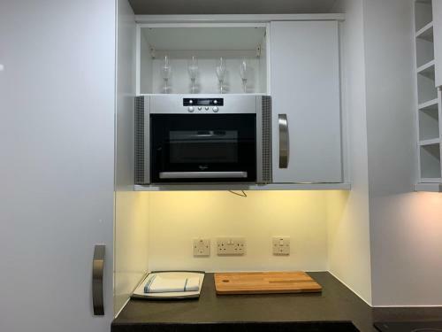 The Oxford Apartment
