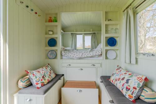 Under The Walnut Tree - Shepherds Hut