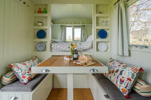 Under The Walnut Tree - Shepherds Hut