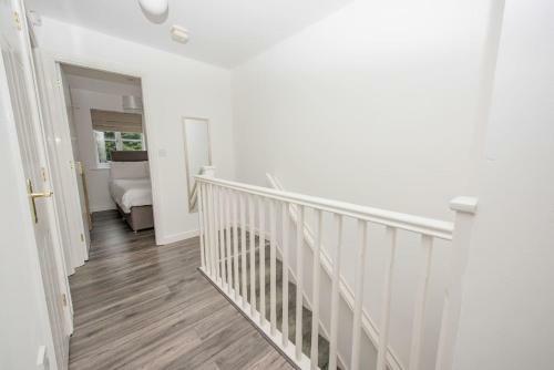 Kvm Swan House By Kvm Serviced Accommodation