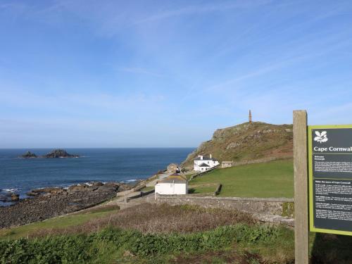 The Honeypot Cottage