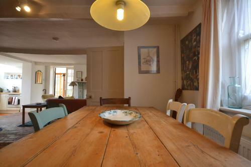 Downgate Villa, Petersfield