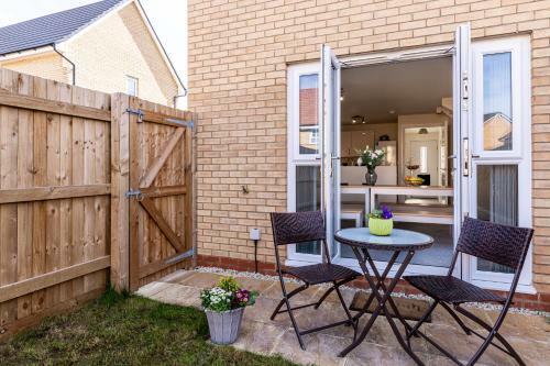 Spacious Contractor House For Large Groups - Free Parking By Klarok Accommodation Ltd