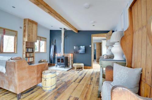 Pluckley Villa Sleeps 2 With Wifi