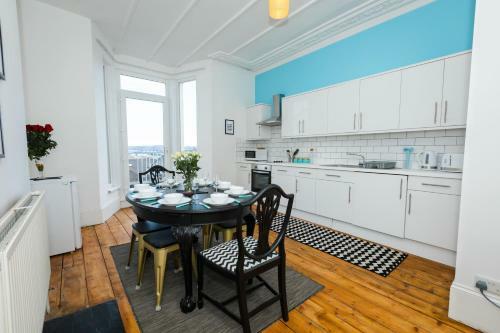 Remarkable 5-bed House In Plymouth