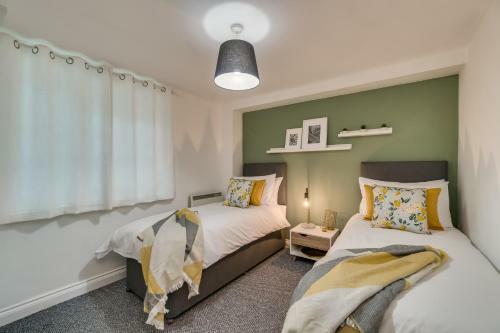 Bright, Stylish Contemporary Apartment