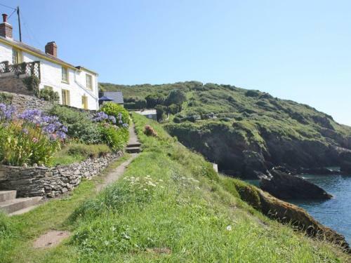 Kerbenetty (harbour Cottage)