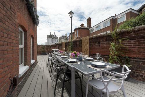 Southsea Villa Sleeps 20