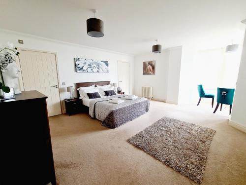 Off The Hook - Luxury Beach Apartment - Sleeps 4