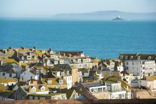 Waves Apartment, St Ives