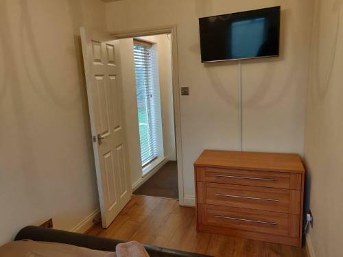 Waterfront Apartment In The Heart Of St Neots