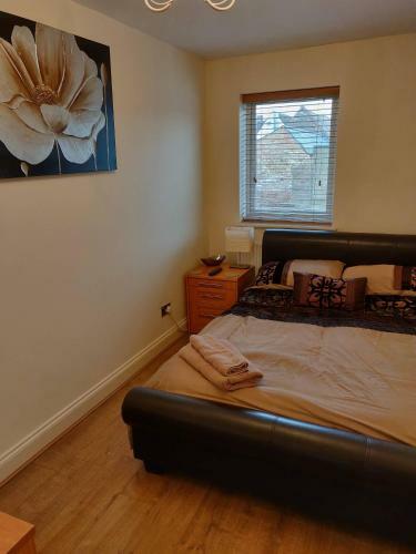 Waterfront Apartment In The Heart Of St Neots
