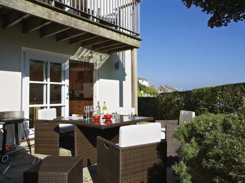 1 Combehaven