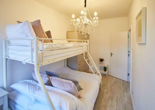 Pearl Apartment