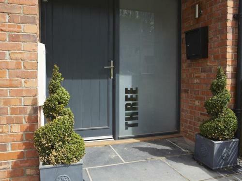 3 Eddystone Row
