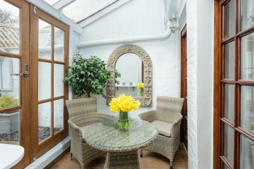 Stunning 2bd Property W Garden In Salisbury