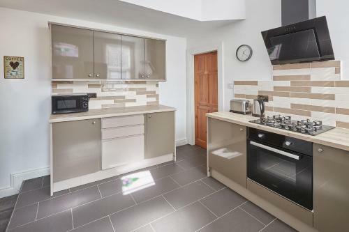 Groveside Apartment