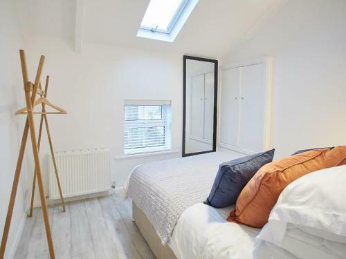The Surfer's Loft Apartment