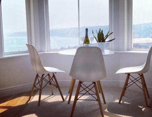 Seascape - Holiday Home Apartment