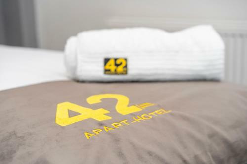 42 Apart-hotel