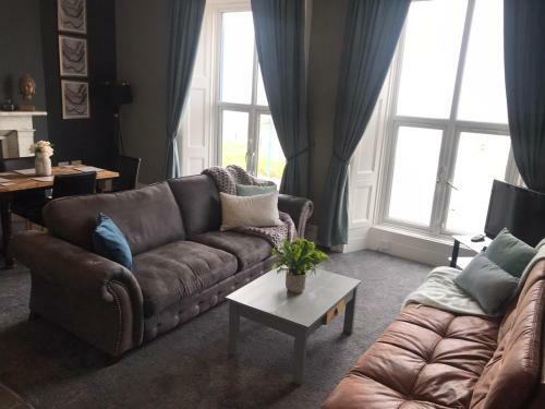 Hotel Oyo The Leven Guesthouse