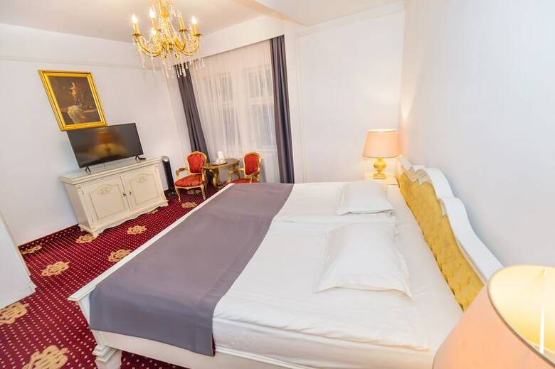 Hotel Imparatul Romanilor