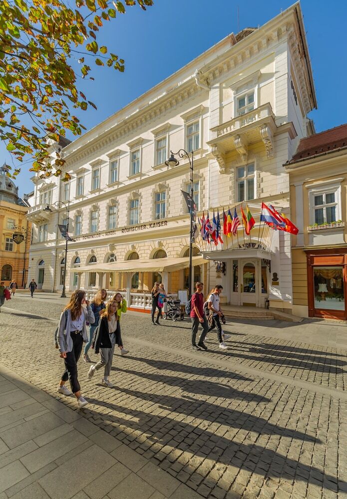 Hotel Imparatul Romanilor