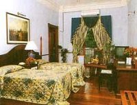 Hotel Queens
