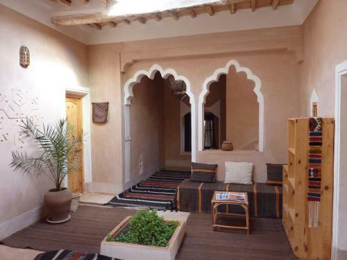 Hostal Kasbah Agoulzi