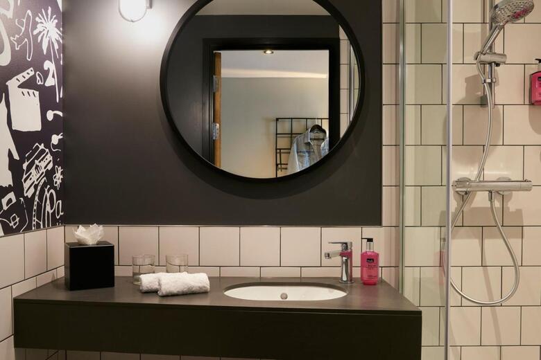 Hotel Moxy Slough