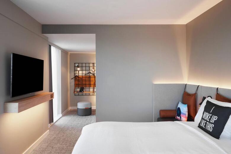 Hotel Moxy Slough