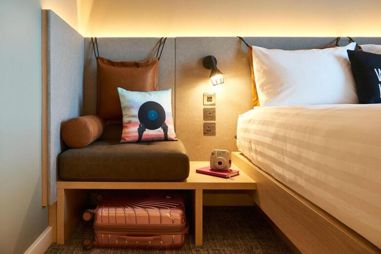 Hotel Moxy Slough
