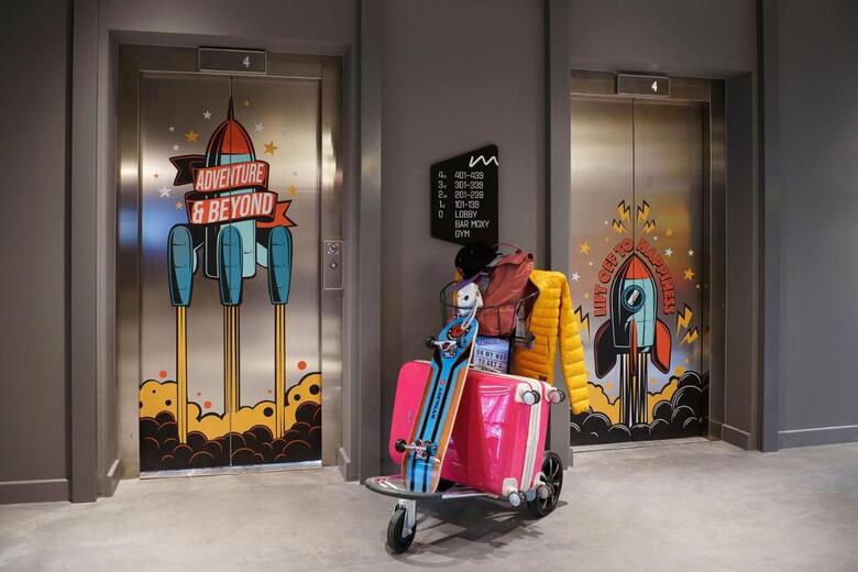 Hotel Moxy Slough