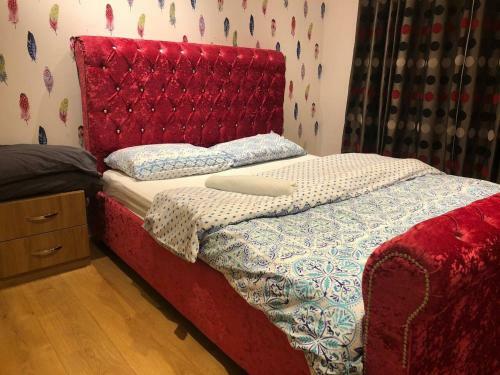 Immaculate 3-bed House In Slough