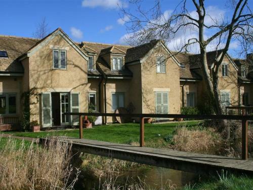 Kingfisher House