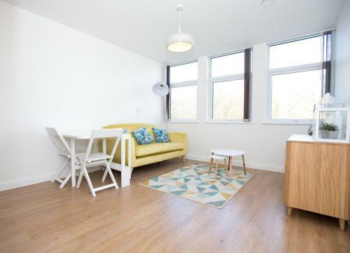 Modern 1 Bedroom Apartment In City Centre