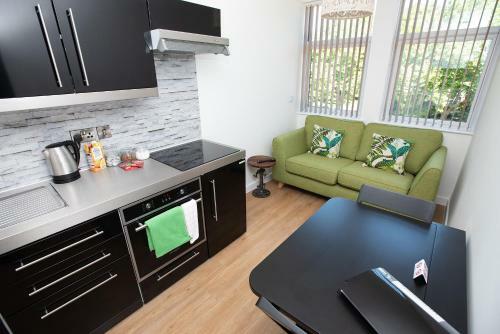 Modern 1 Bedroom Apartment In City Centre