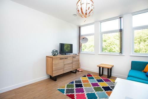 Modern 1 Bedroom Apartment In City Centre